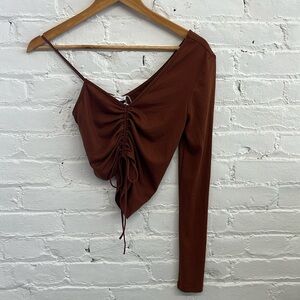 Superdown delvina asymmetrical ruched top